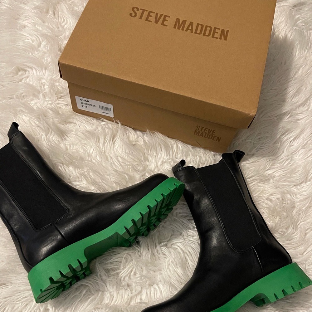 STEVE MADDEN BRAND NEW BOOTS